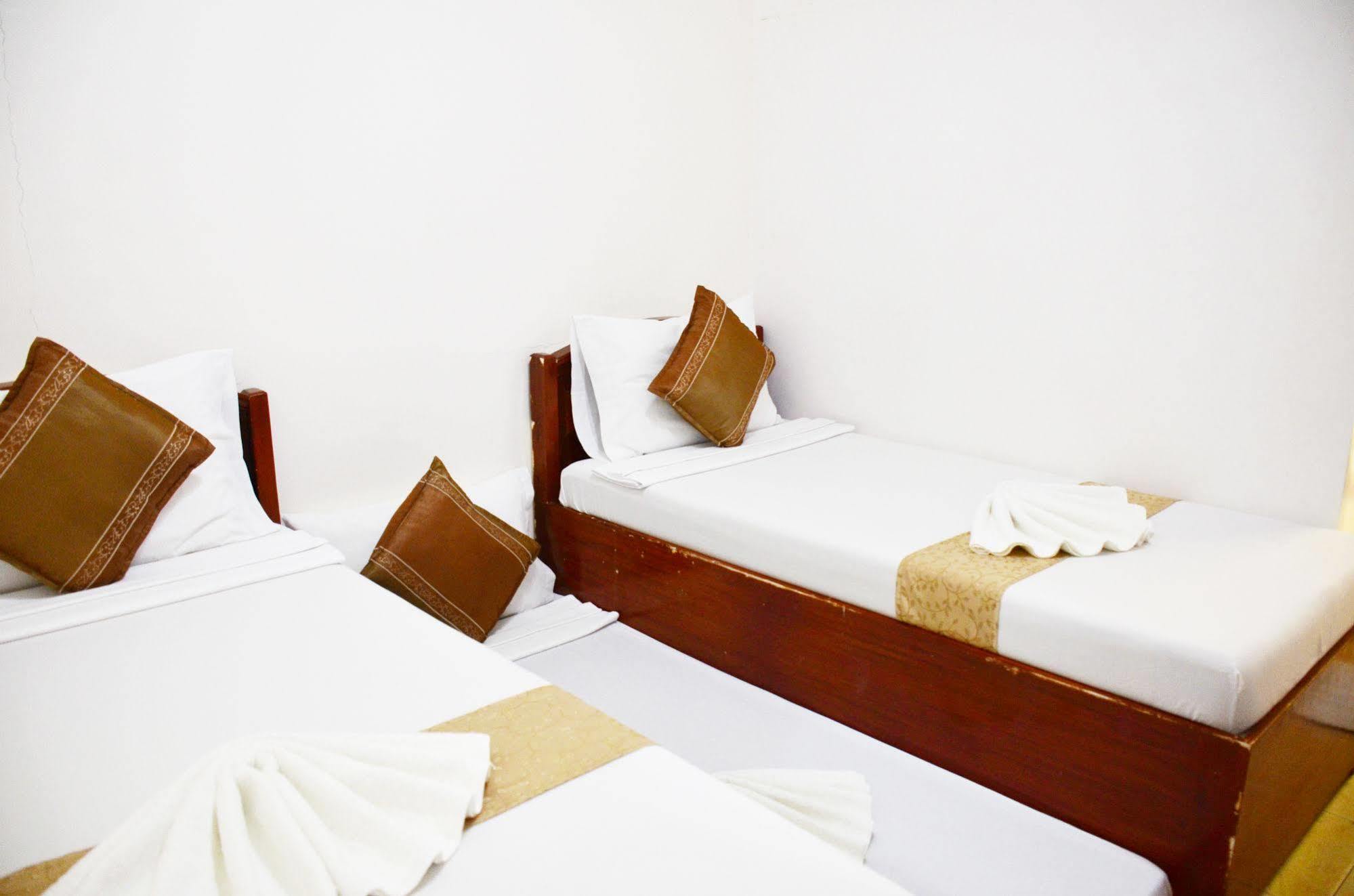 Casa D' Estrella Apartelle Balabag  Luaran gambar